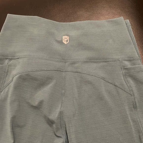 Born primitive leggings with pockets - Picture 1 of 2